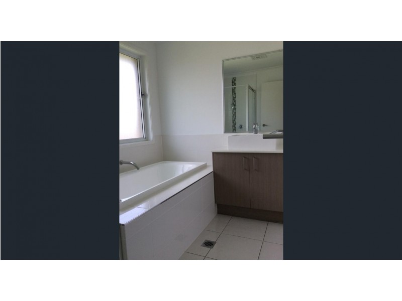 8 O’neill Place, Marian QLD 4753