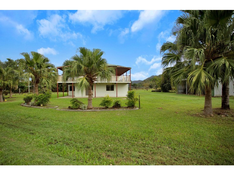 14 Langdon-Lumburra Road, Dows Creek QLD 4754