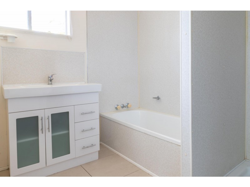 6 Macdonald Street, Dysart QLD 4745