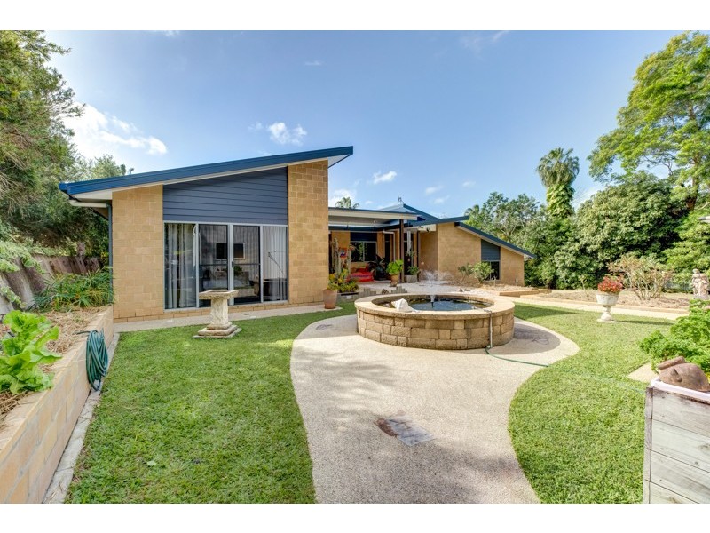 25 Ridgewood Drive, Farleigh QLD 4741