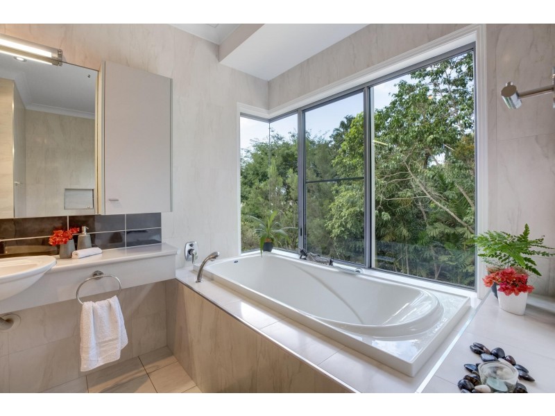 25 Ridgewood Drive, Farleigh QLD 4741