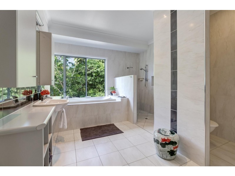 25 Ridgewood Drive, Farleigh QLD 4741