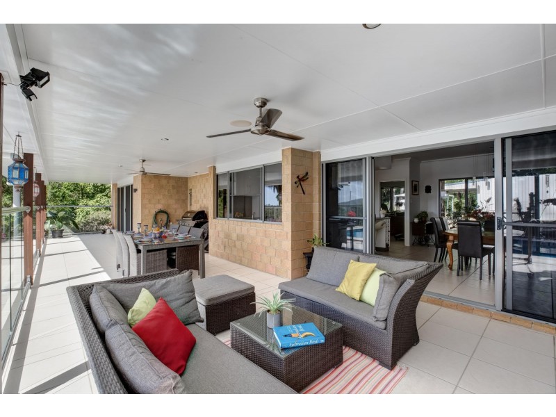 25 Ridgewood Drive, Farleigh QLD 4741