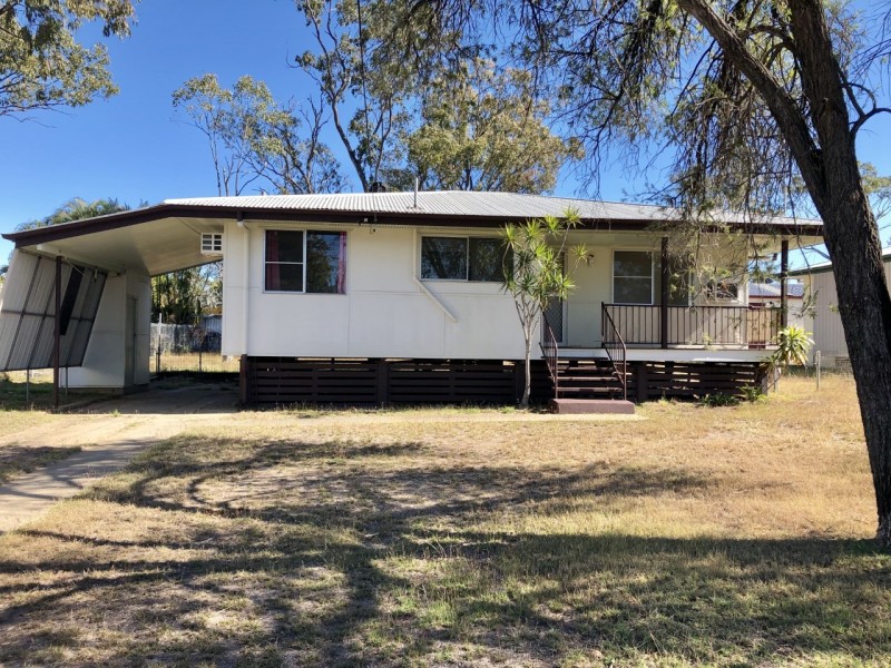 4 Purvis Court, Dysart QLD 4745