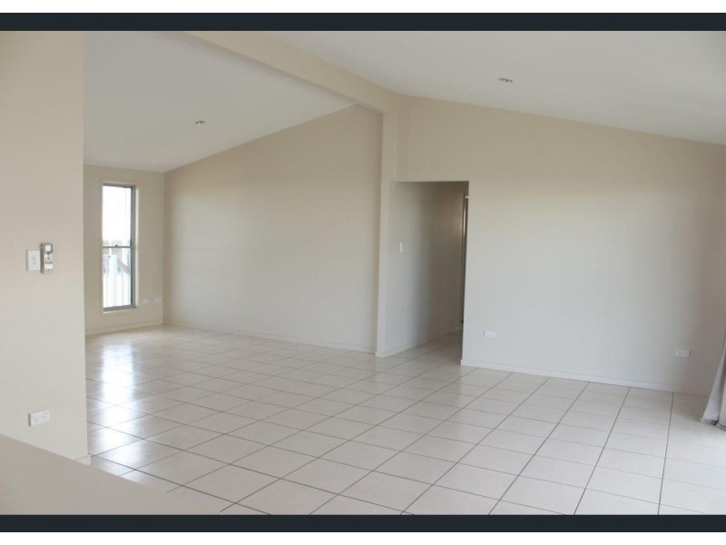 1/7 Hannay Street, Moranbah QLD 4744