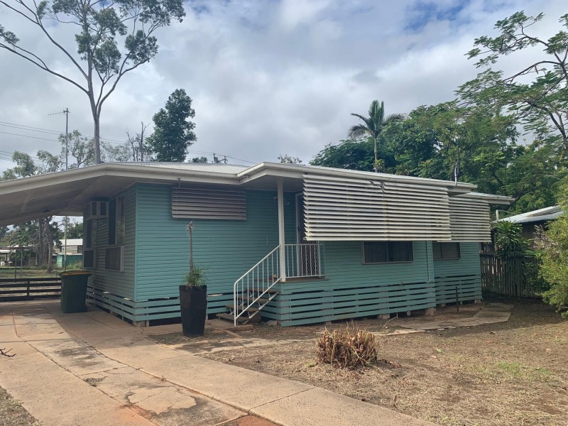 13 Cobb Court, Moranbah QLD 4744