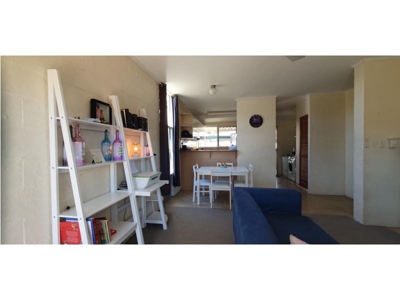 17 Leslie Street, Andergrove QLD 4740