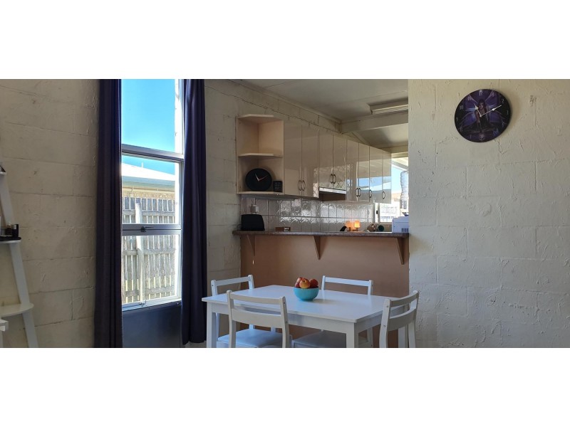 17 Leslie Street, Andergrove QLD 4740