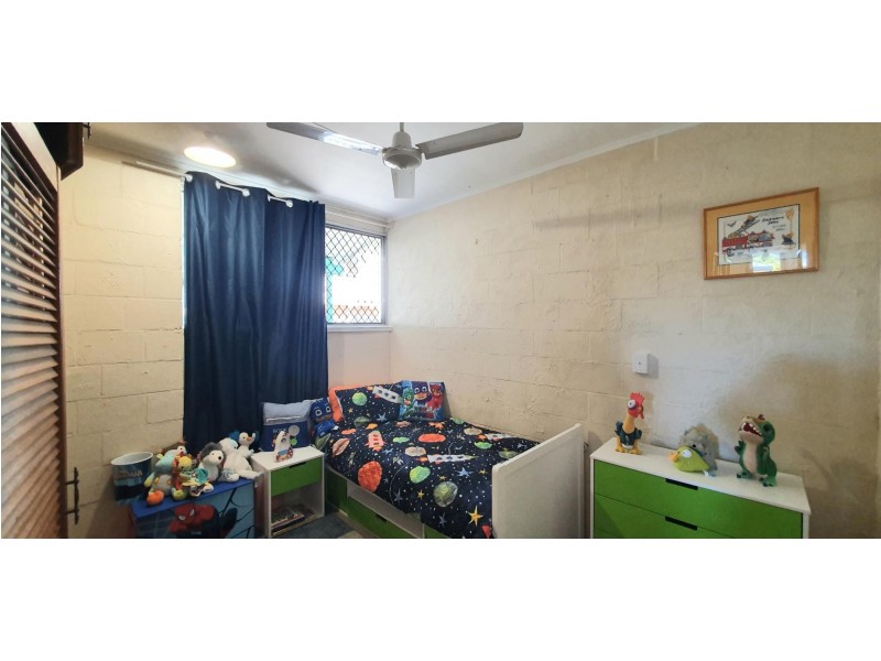 17 Leslie Street, Andergrove QLD 4740