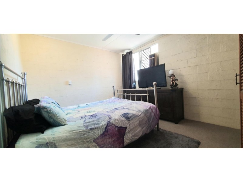 17 Leslie Street, Andergrove QLD 4740