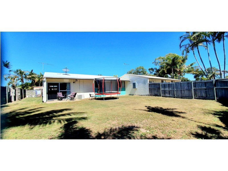 17 Leslie Street, Andergrove QLD 4740