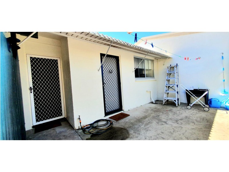 17 Leslie Street, Andergrove QLD 4740