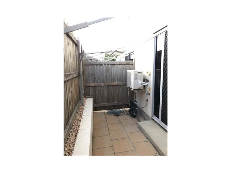 8/61-63 Lambert Drive, Moranbah QLD 4744