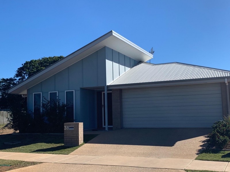 38 Bushlark Drive, Moranbah QLD 4744