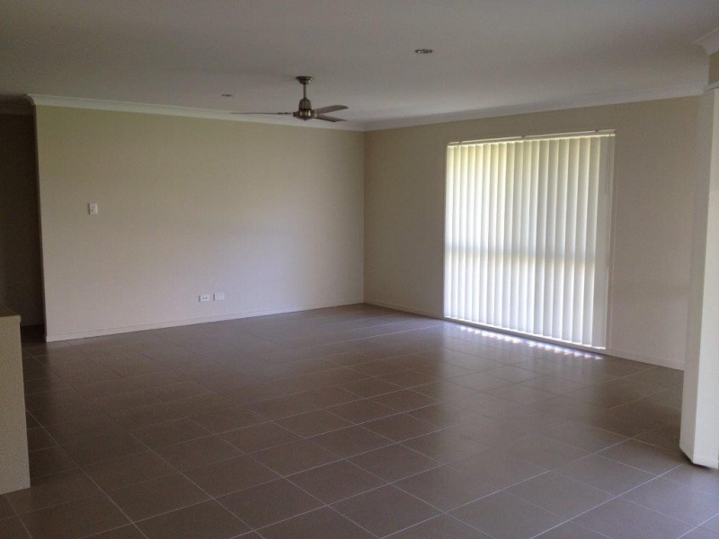 25 Hinze Circuit, Rural View QLD 4740