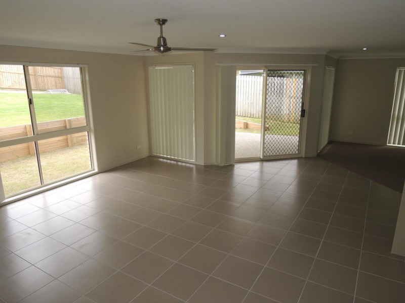 25 Hinze Circuit, Rural View QLD 4740