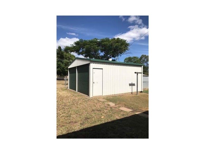 16 Lawrence Street, Moranbah QLD 4744