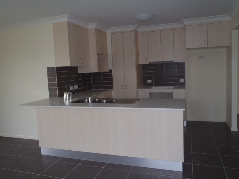 5 Trinity Parade, Blacks Beach QLD 4740