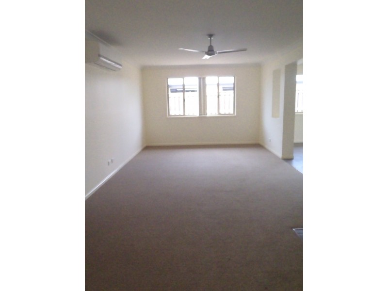 5 Trinity Parade, Blacks Beach QLD 4740