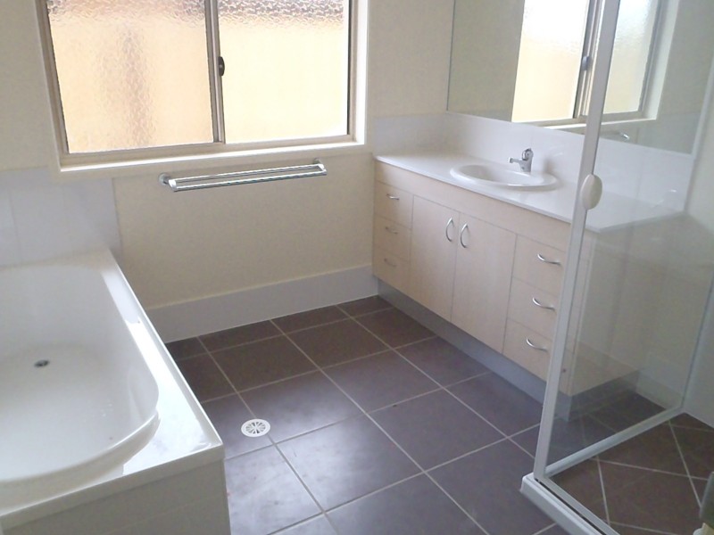 5 Trinity Parade, Blacks Beach QLD 4740