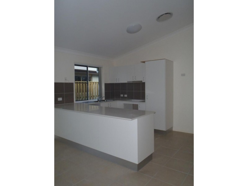24 Galleon Cct, Bucasia QLD 4750