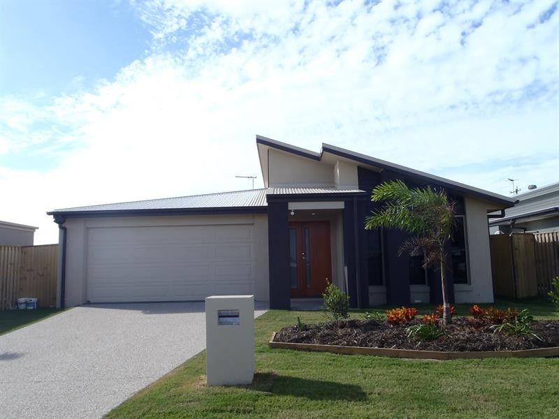 44 Schooner Avenue, Bucasia QLD 4750
