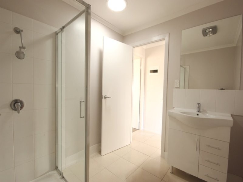 2/5 Atkinson Street, Middlemount QLD 4746