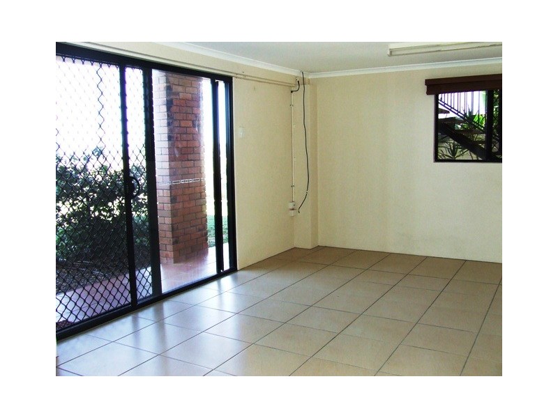 62 Bourke Street, Blacks Beach QLD 4740