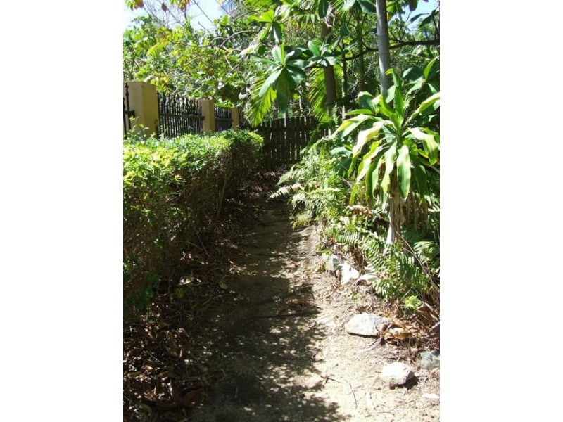 62 Bourke Street, Blacks Beach QLD 4740