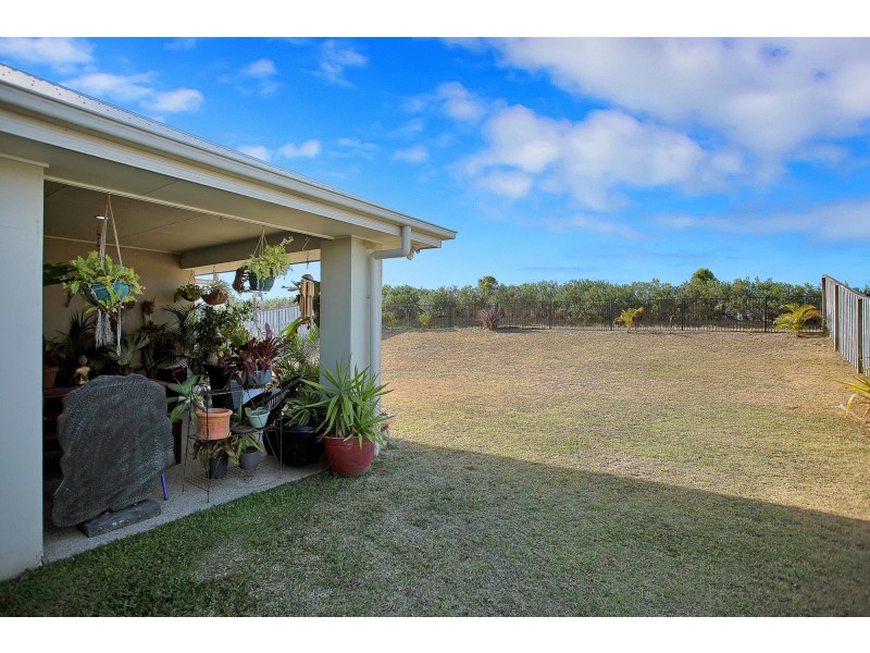 62 Schooner Avenue, Bucasia QLD 4750