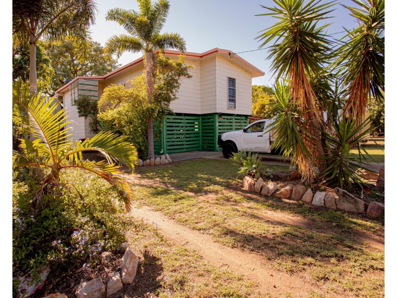5 Yeates Street, Moranbah QLD 4744