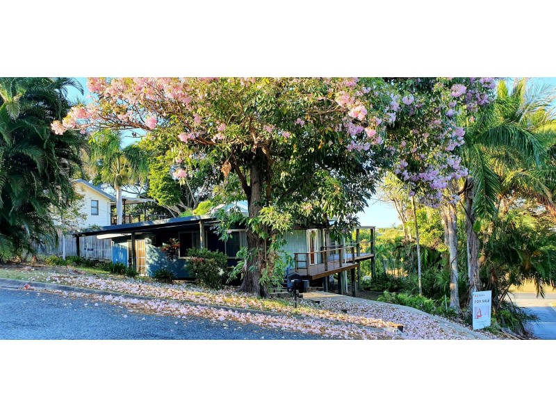 11 Albatross Street, Slade Point QLD 4740