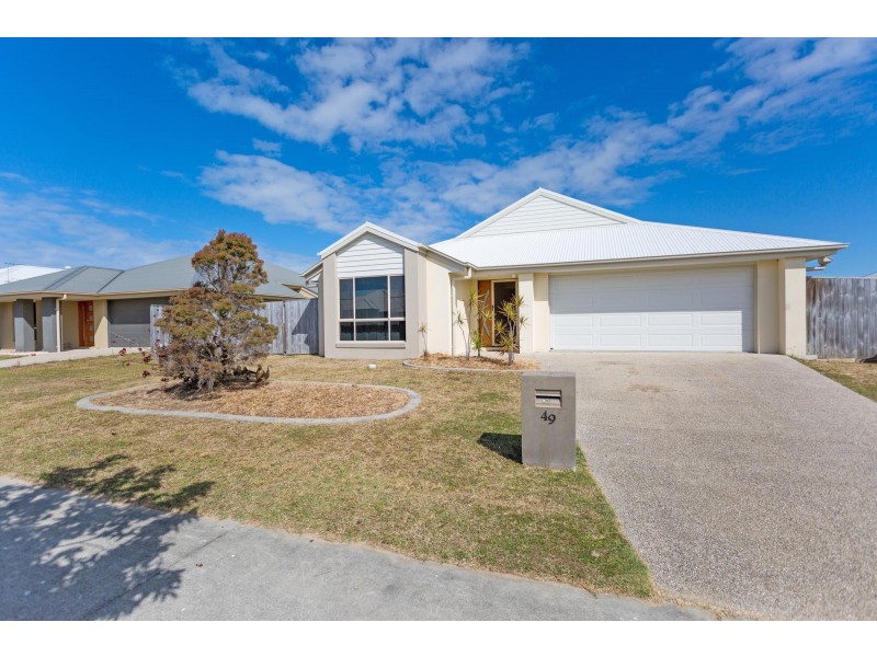 49 Schooner Avenue, Bucasia QLD 4750