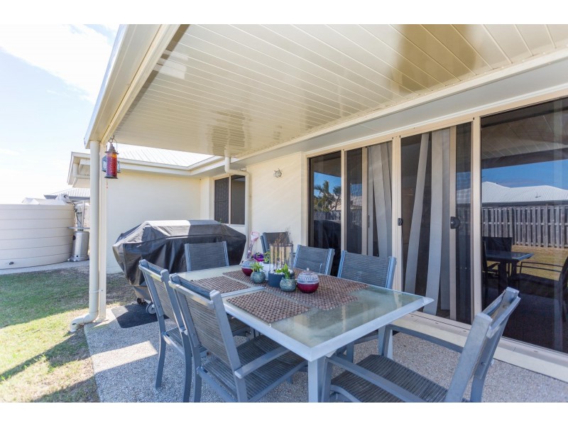 49 Schooner Avenue, Bucasia QLD 4750