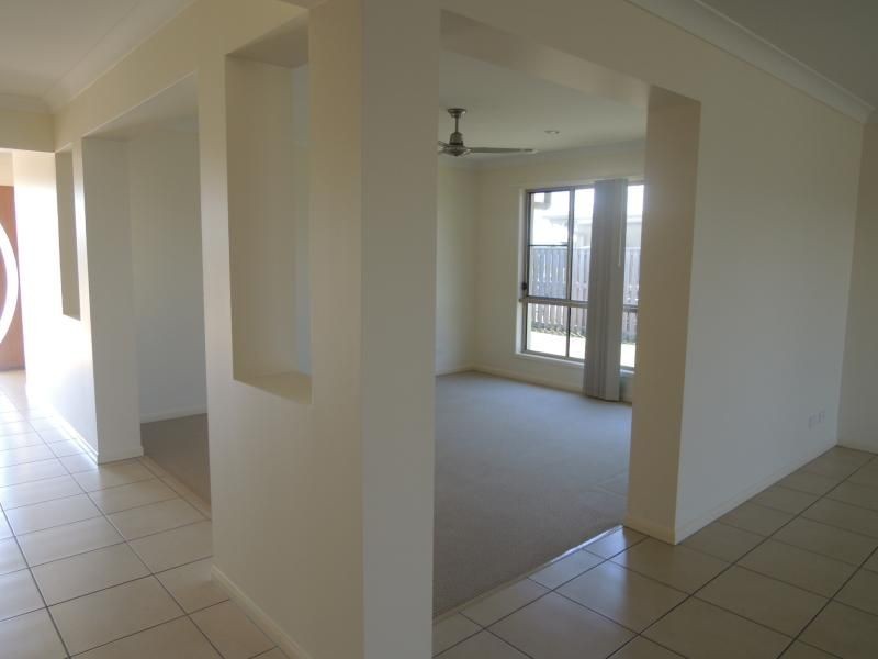 49 Schooner Avenue, Bucasia QLD 4750