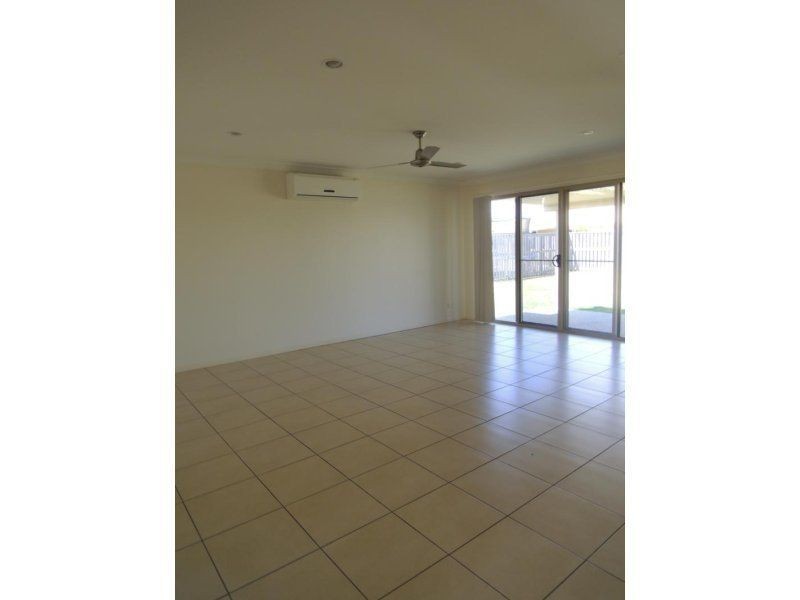49 Schooner Avenue, Bucasia QLD 4750