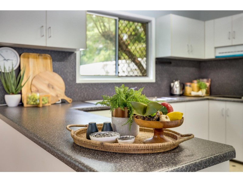 8 Emu Street, Slade Point QLD 4740