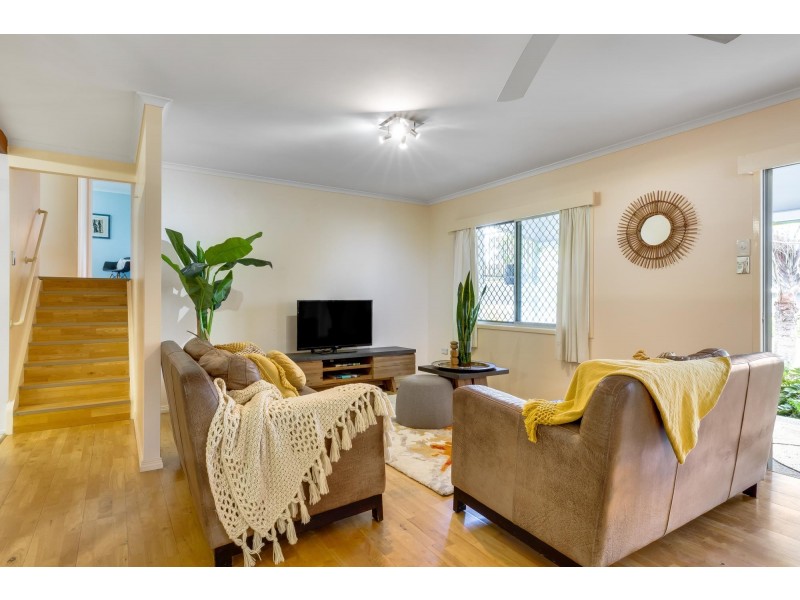 8 Emu Street, Slade Point QLD 4740