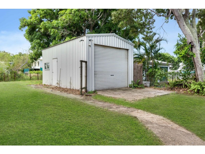 8 Emu Street, Slade Point QLD 4740