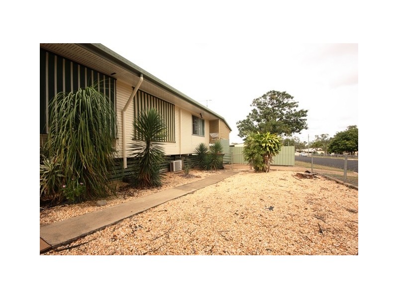 2 Harris Court, Moranbah QLD 4744