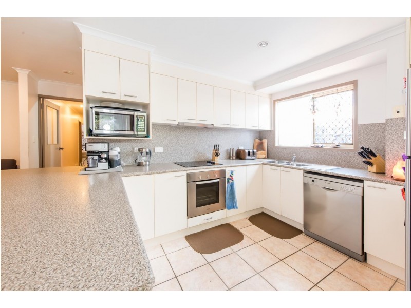 25 John Oxley Avenue, Rural View QLD 4740