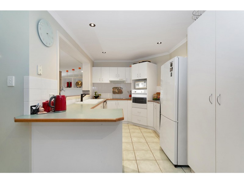 18 Langer Drive, Eimeo QLD 4740