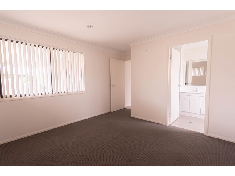 38 Hannay Street, Moranbah QLD 4744