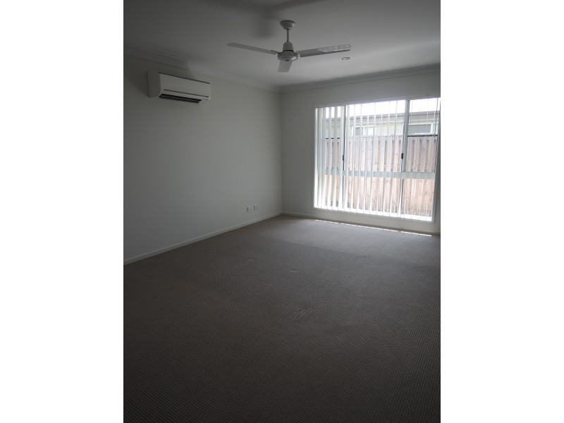 61 Newport Parade, Blacks Beach QLD 4740