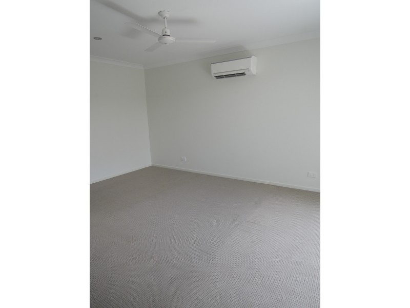 61 Newport Parade, Blacks Beach QLD 4740