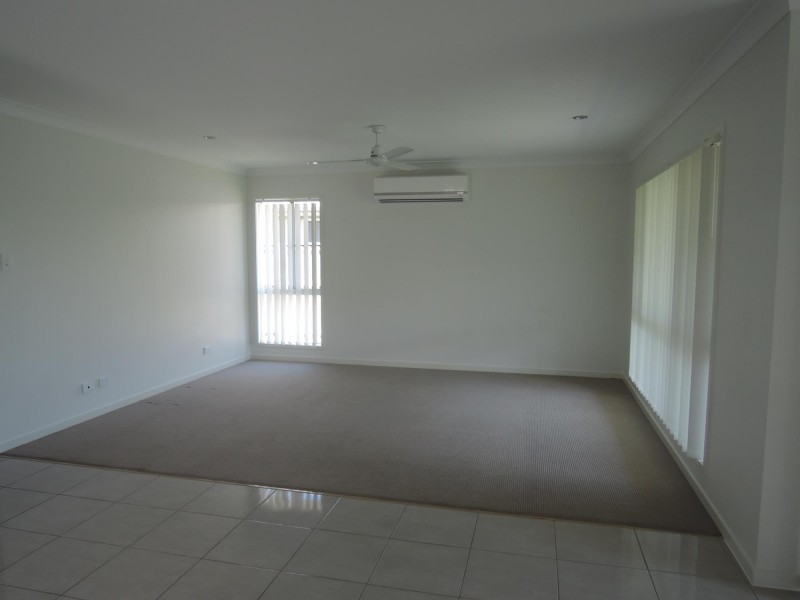 61 Newport Parade, Blacks Beach QLD 4740