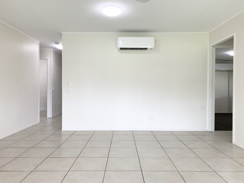 27 Middle Crescent, Dysart QLD 4745