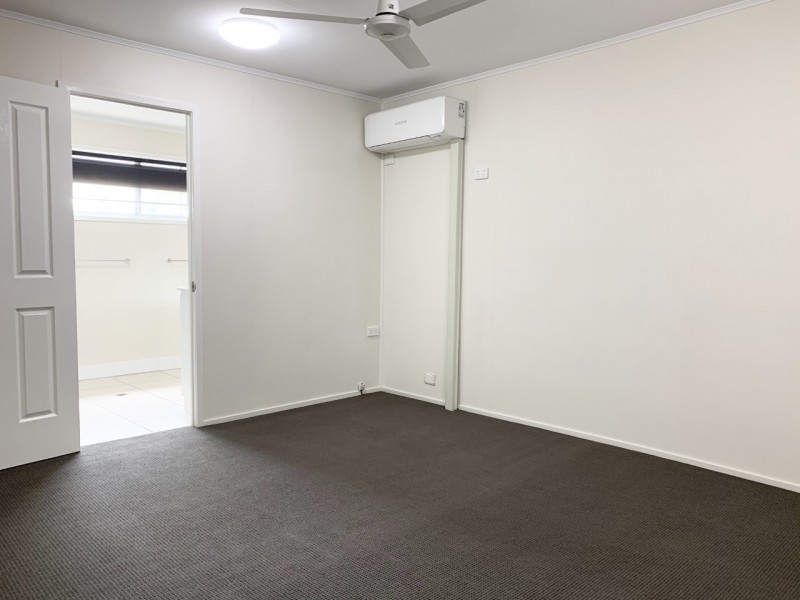 27 Middle Crescent, Dysart QLD 4745