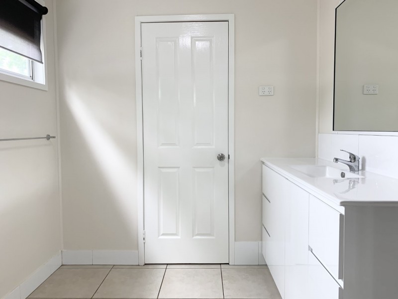 27 Middle Crescent, Dysart QLD 4745