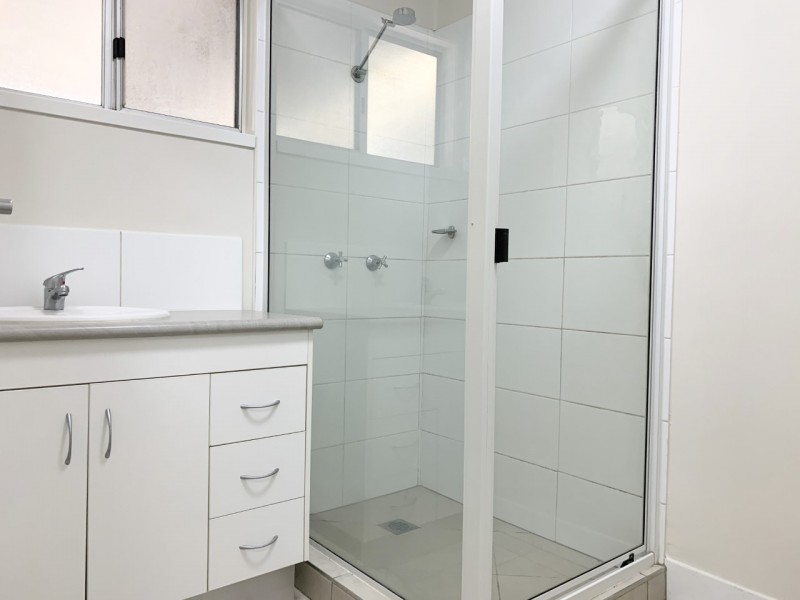 27 Middle Crescent, Dysart QLD 4745